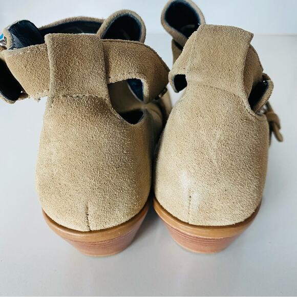 REBECCA MINKOFF Cream Beige Tan Cutout Buckle Stud Suede Ankle Boots Booties 6 - Picture 6 of 13